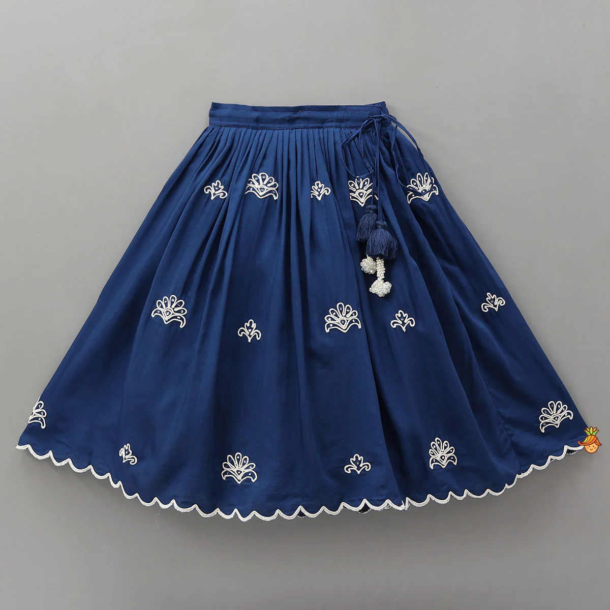 Dual Back Knot Detail Top And Tassels Enhanced Lehenga - Image 4