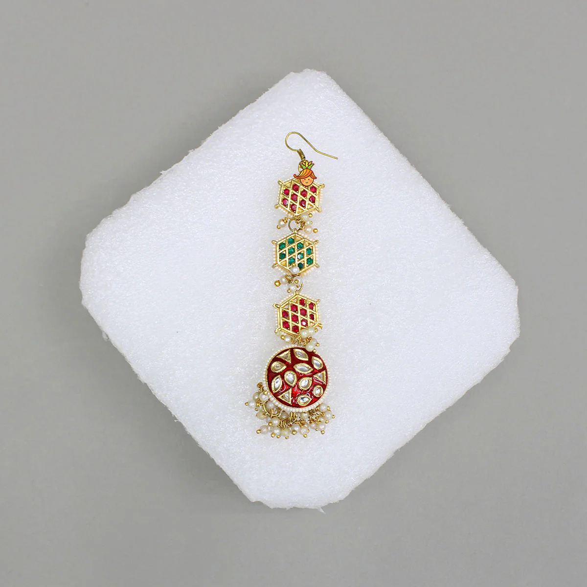 Elegant Artificial Stones Embellished Maang Tikka - Image 4
