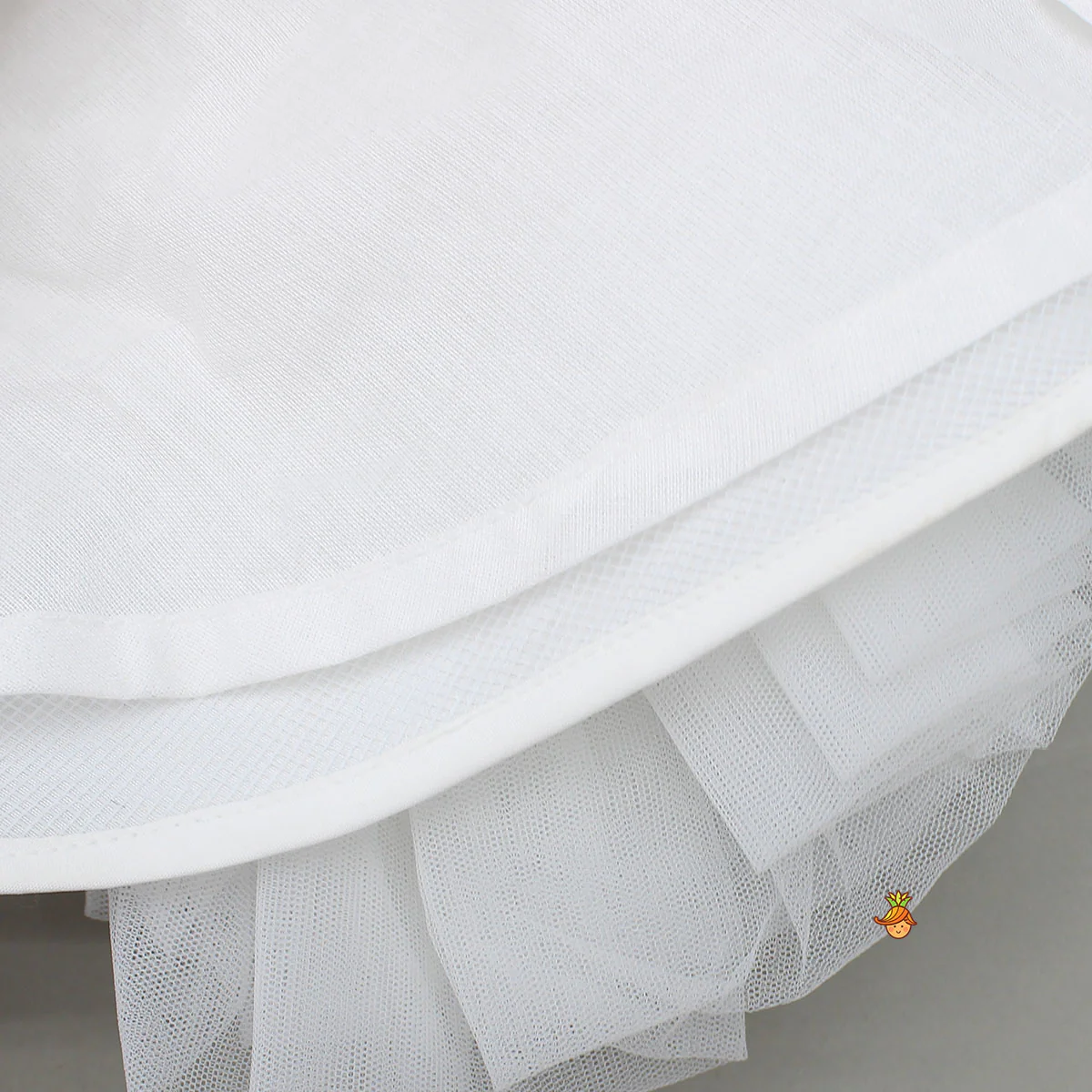 Elegant Bow Embellished Dress With Matching Gloves - Image 5