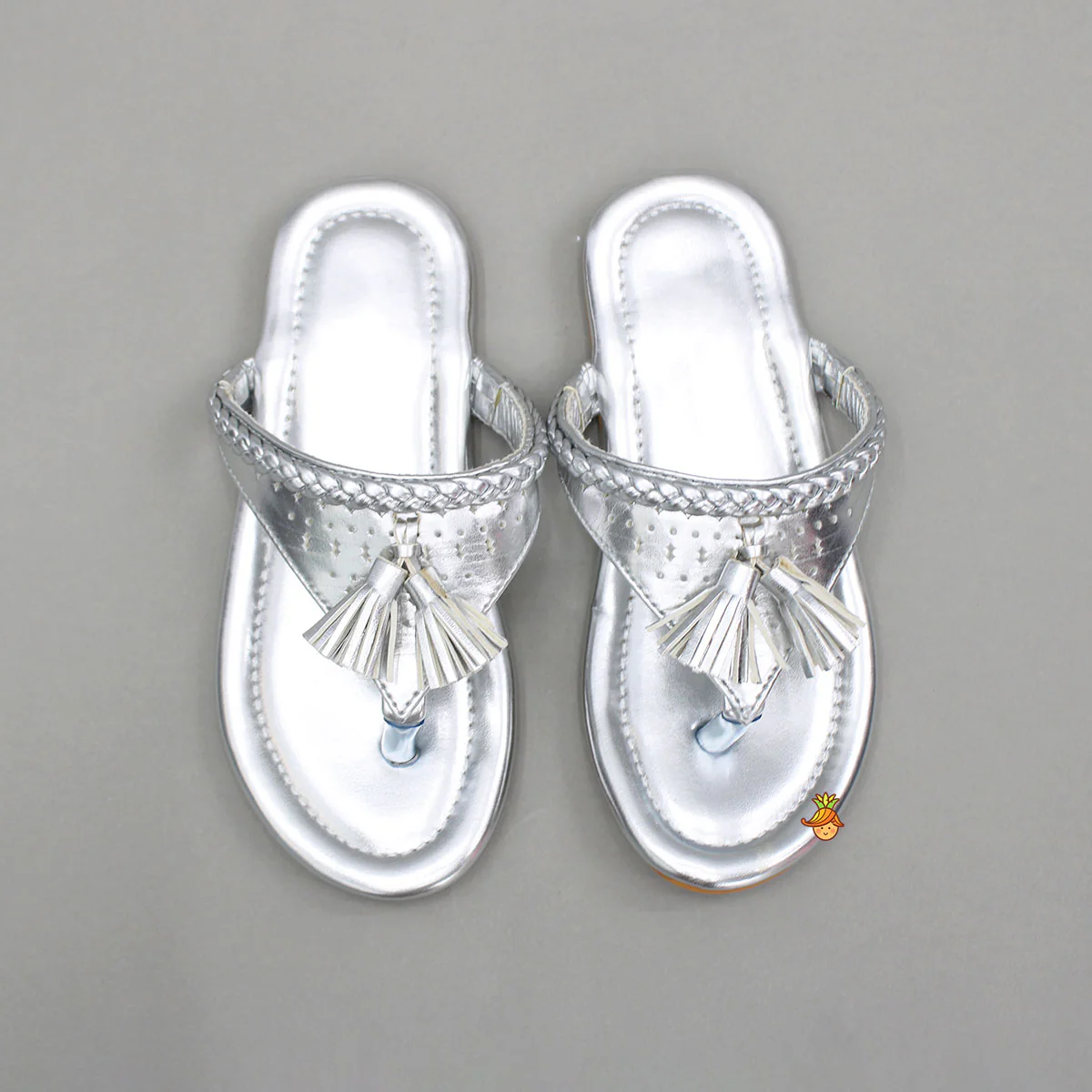 Elegant Braid Detailed Ethnic Flats - Image 3