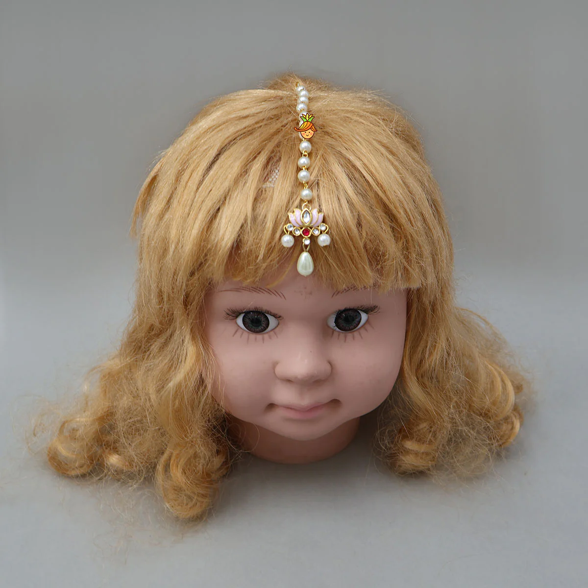Elegant Lotus Chain Maang Tikka - Image 4