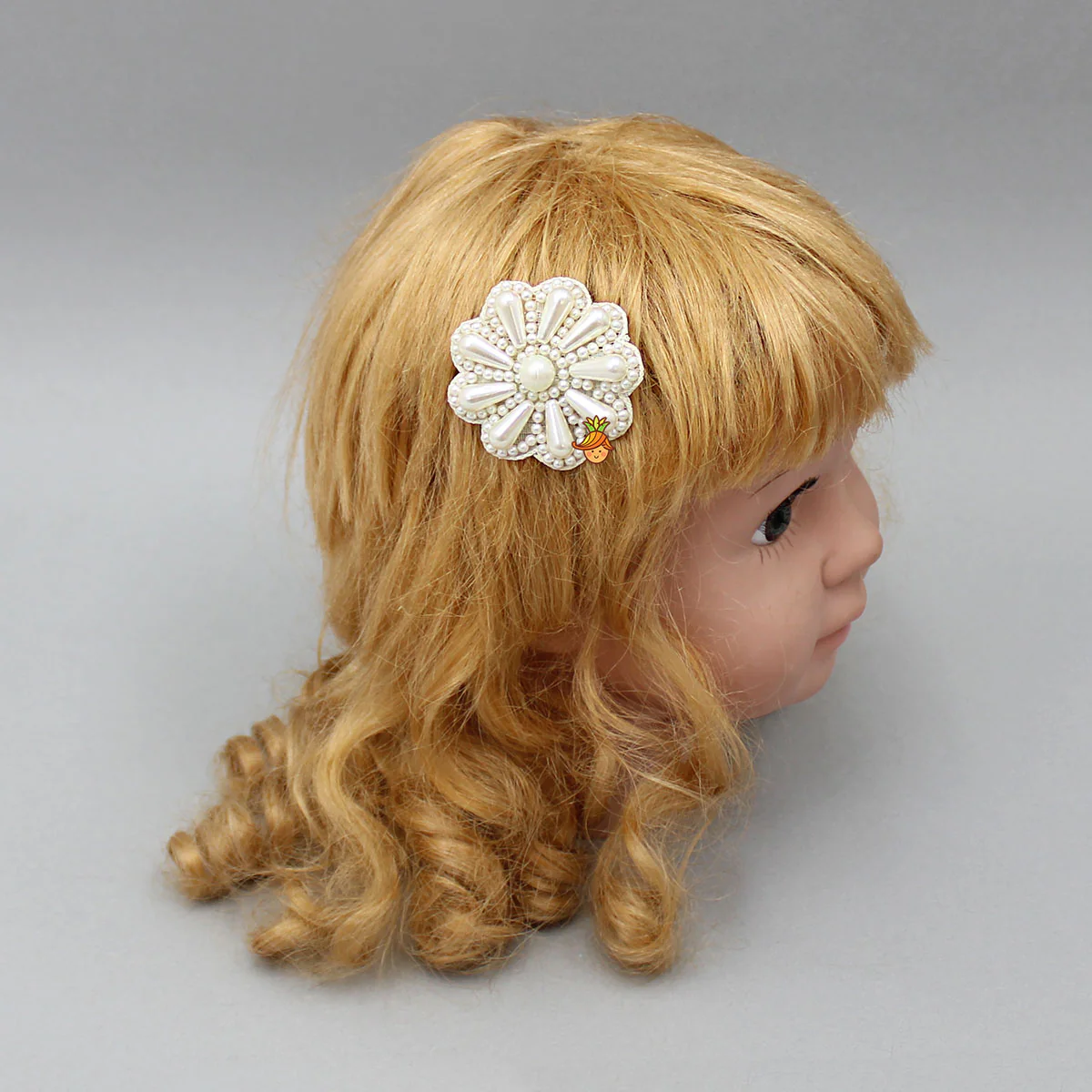 Elegant Off White Floral Hair Clip - Image 4