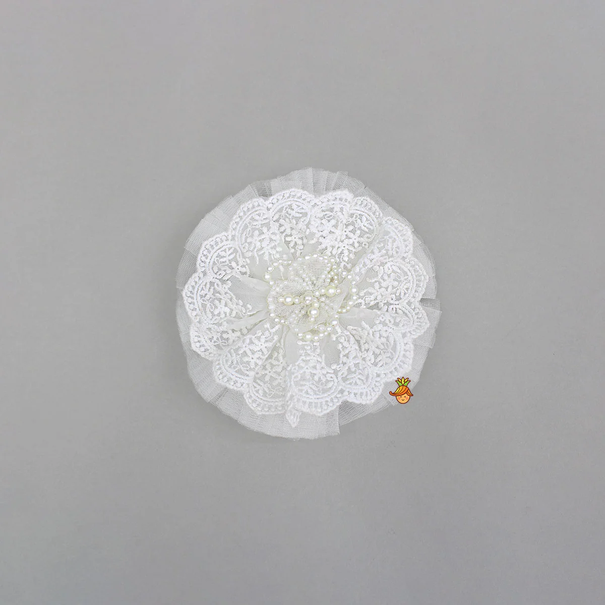 Elegant Pearls Embellished Hair Clip