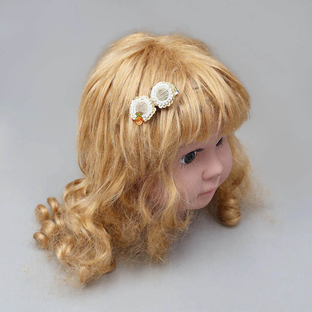 Elegant Sequins And Beads Embellished Hair Clips - Set Of 2 - Image 5