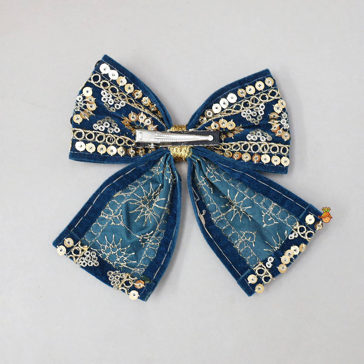 Elegant Sequins Embroidered Velvet Hair Clip - Image 2