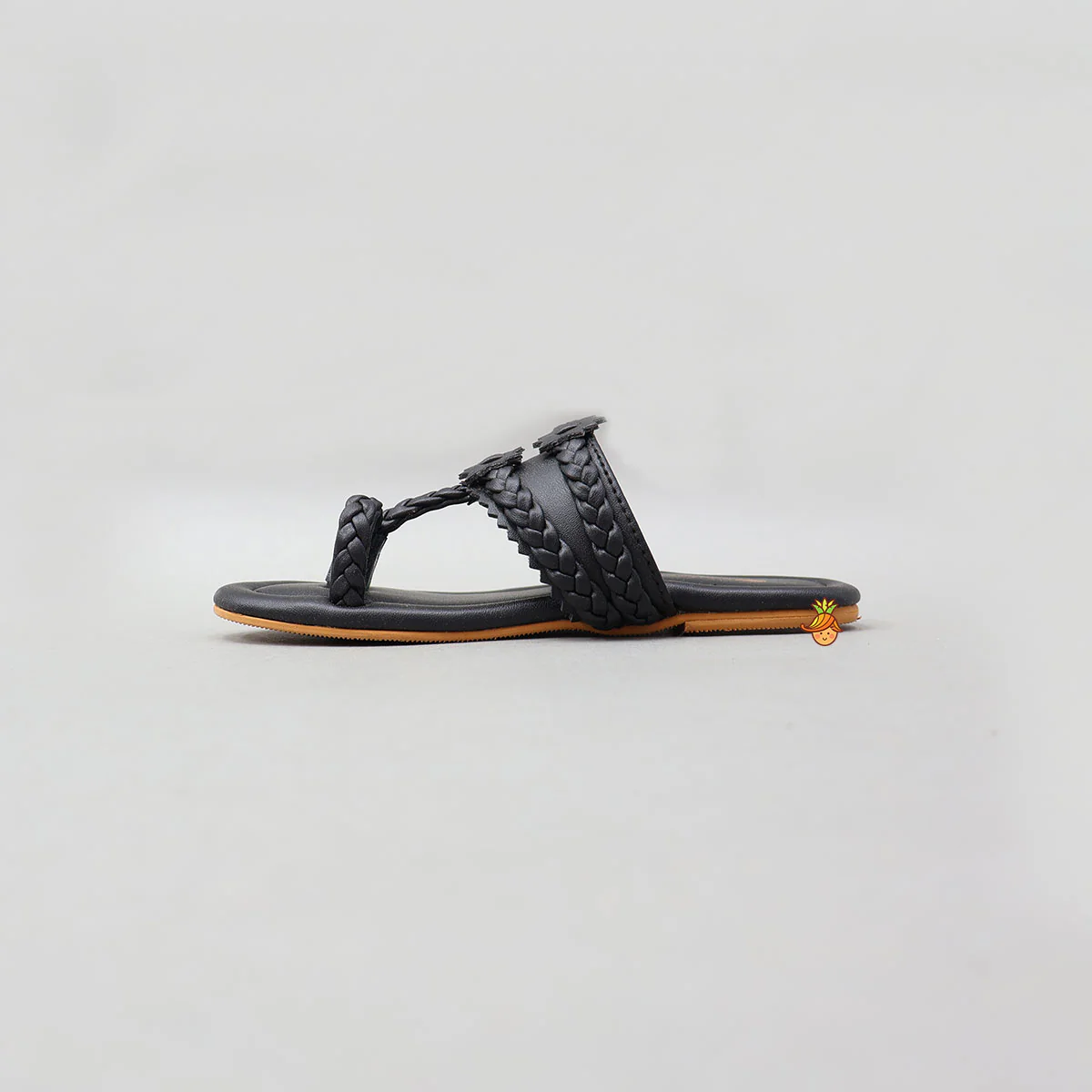 Elegant Toe-Ring Kolhapuri Flats With Braided Detailing - Image 5
