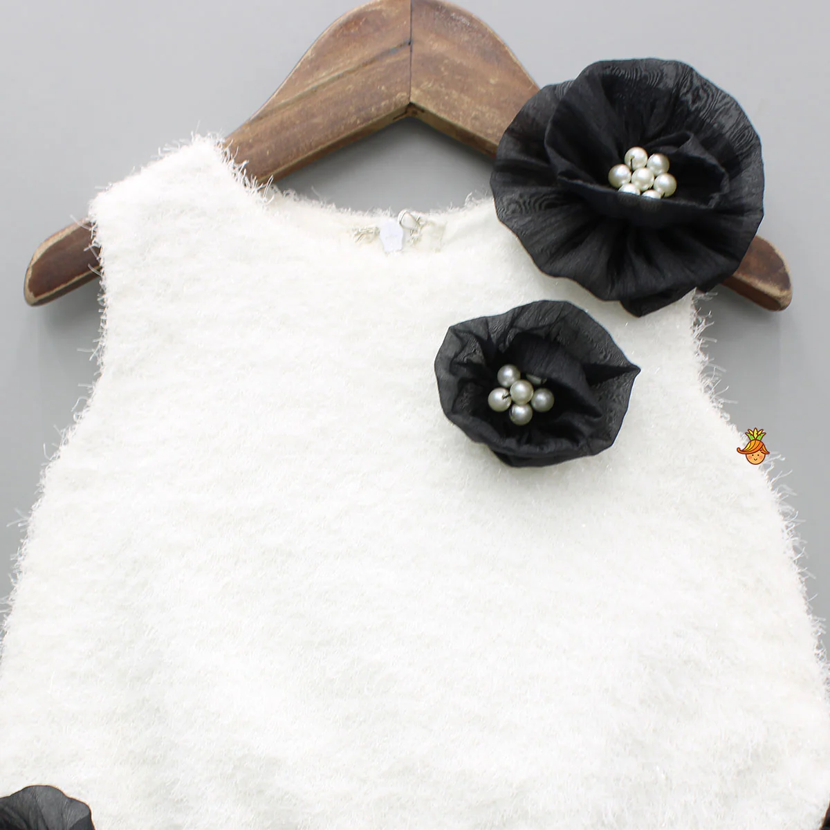 Embellished Dress With Ruffled Detailing - Image 3