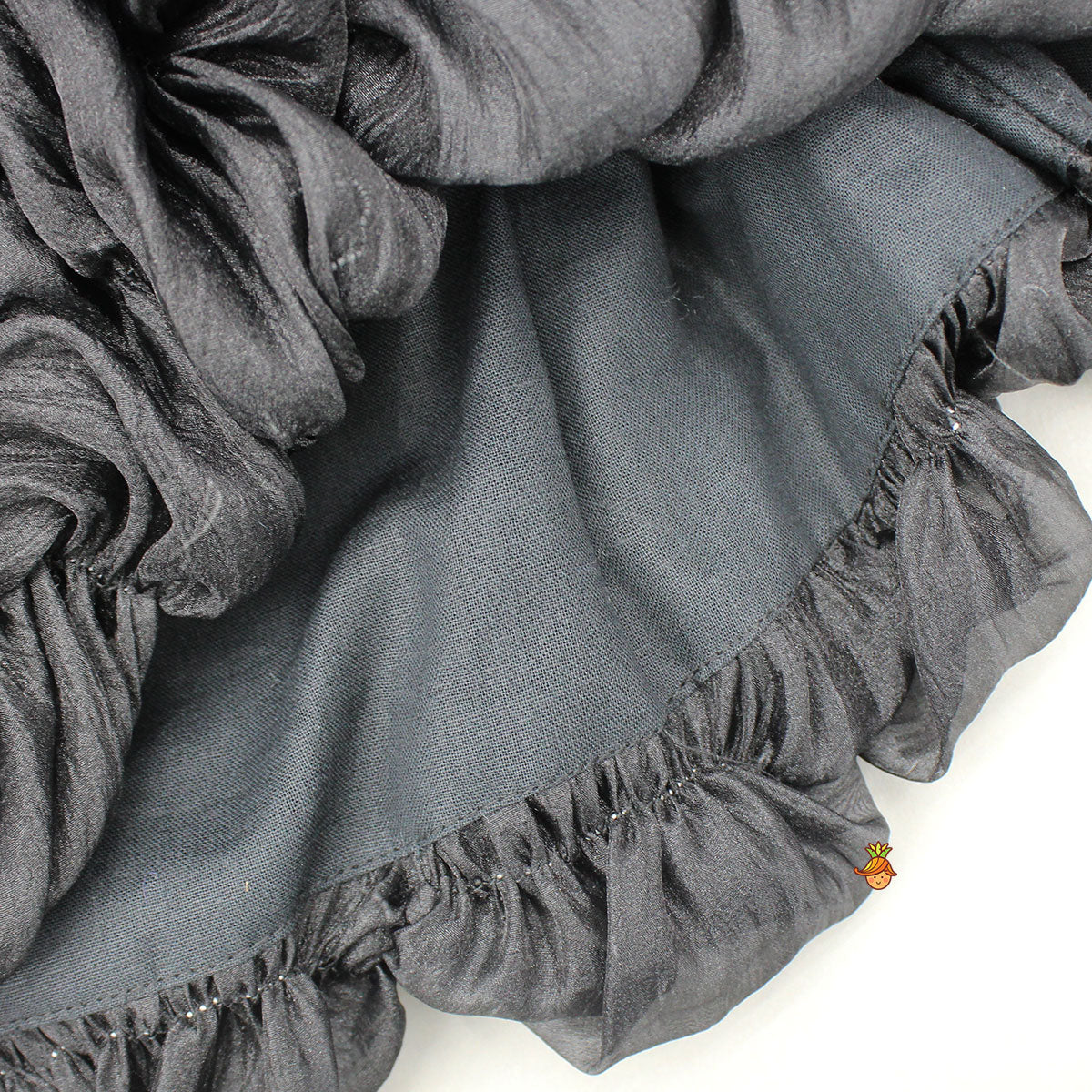 Embellished Dress With Ruffled Detailing - Image 4