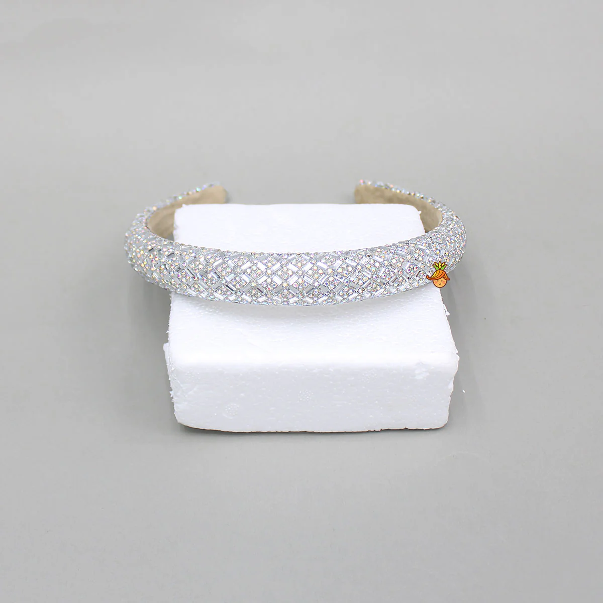 Embellished Elegant Shimmery Hairband - Image 2
