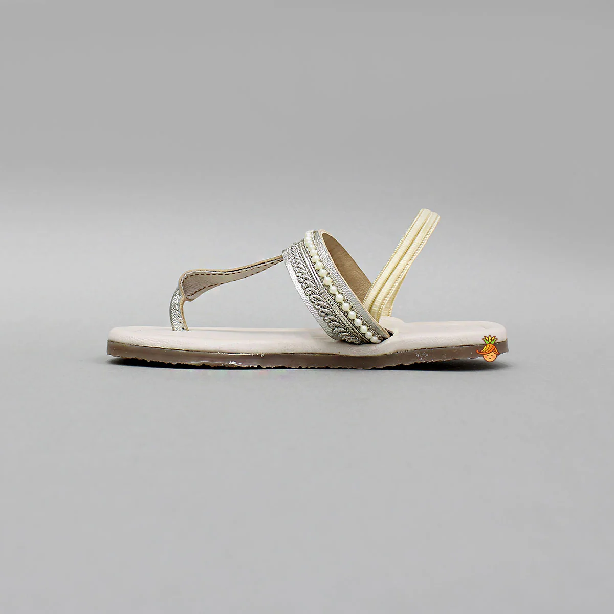 Embellished Lace Detailed Kolhapuri Flats - Image 5
