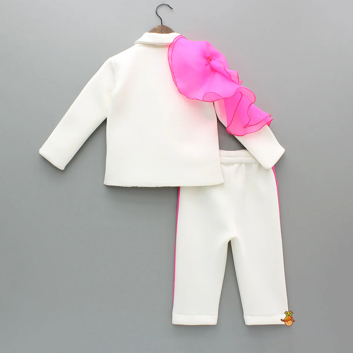 Embellished White Blazer Style Top With Pant And Bow Hairclip - Image 2
