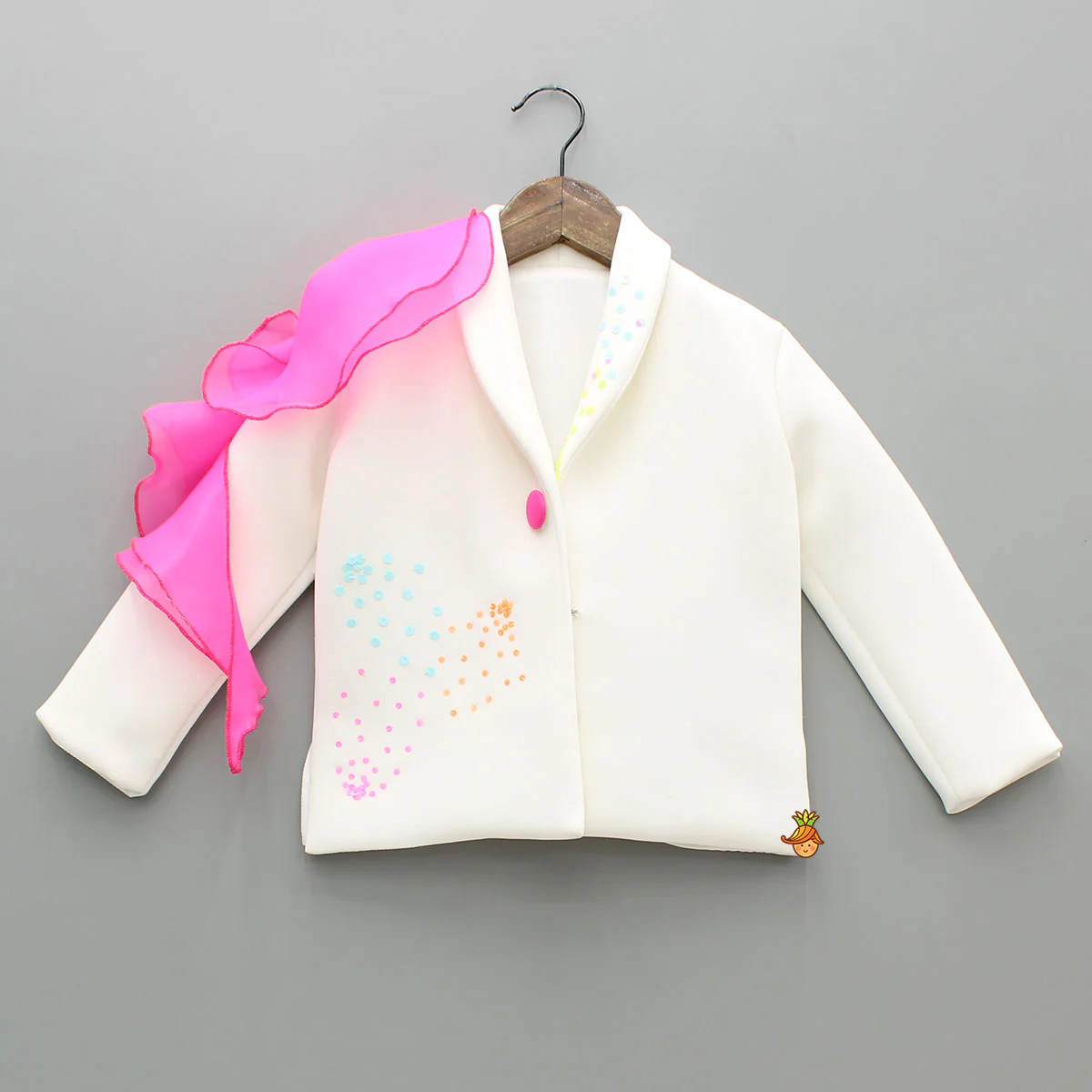 Embellished White Blazer Style Top With Pant And Bow Hairclip - Image 4