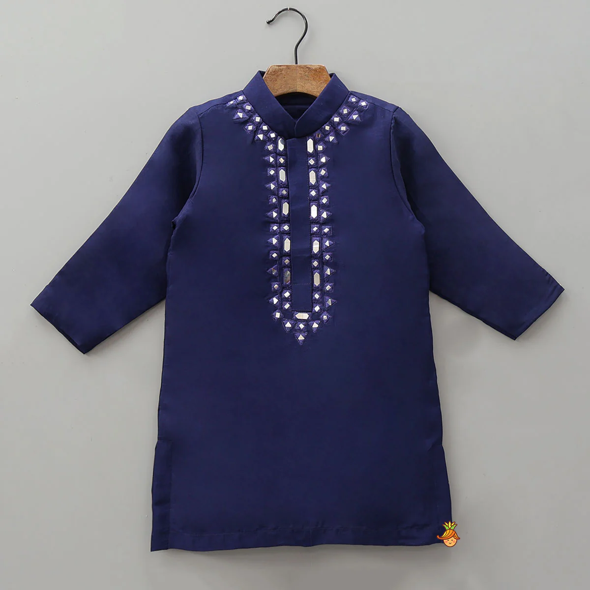 Embroidered Front Placket Ethnic Kurta With Churidar - Image 3