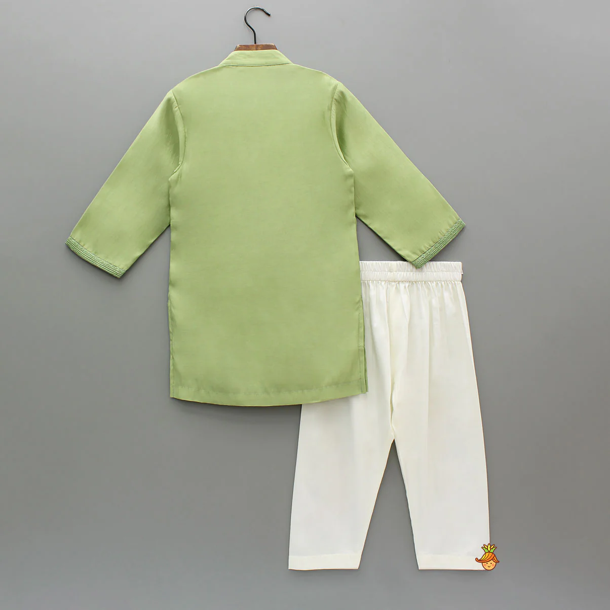 Embroidered Green Kurta And Pyjama - Image 2