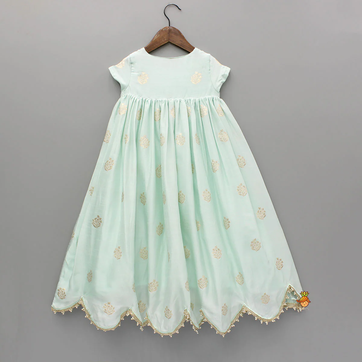 Embroidered Green Scalloped Hem Kurti - Image 2
