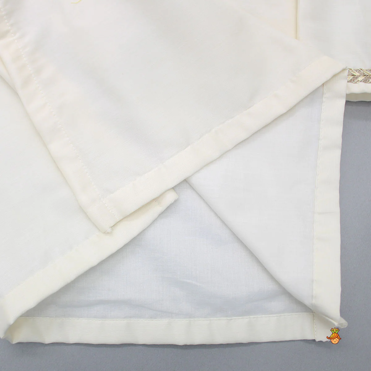 Embroidered Off White Kurta And Pyjama - Image 5