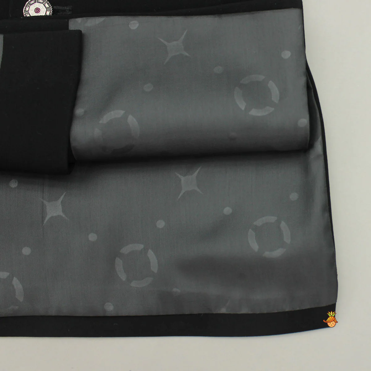 Embroidered Pocket-Square Sherwani With Pyjama And Shawl - Image 6