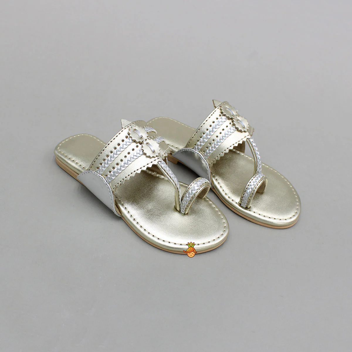 Ethnic Dual Tone Braid Detailed Kolhapuri Flats