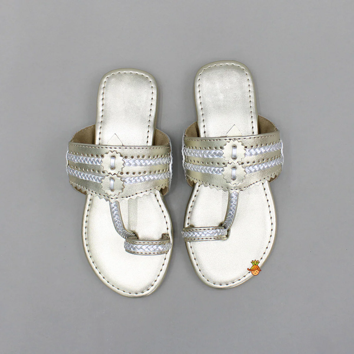 Ethnic Dual Tone Braid Detailed Kolhapuri Flats - Image 3