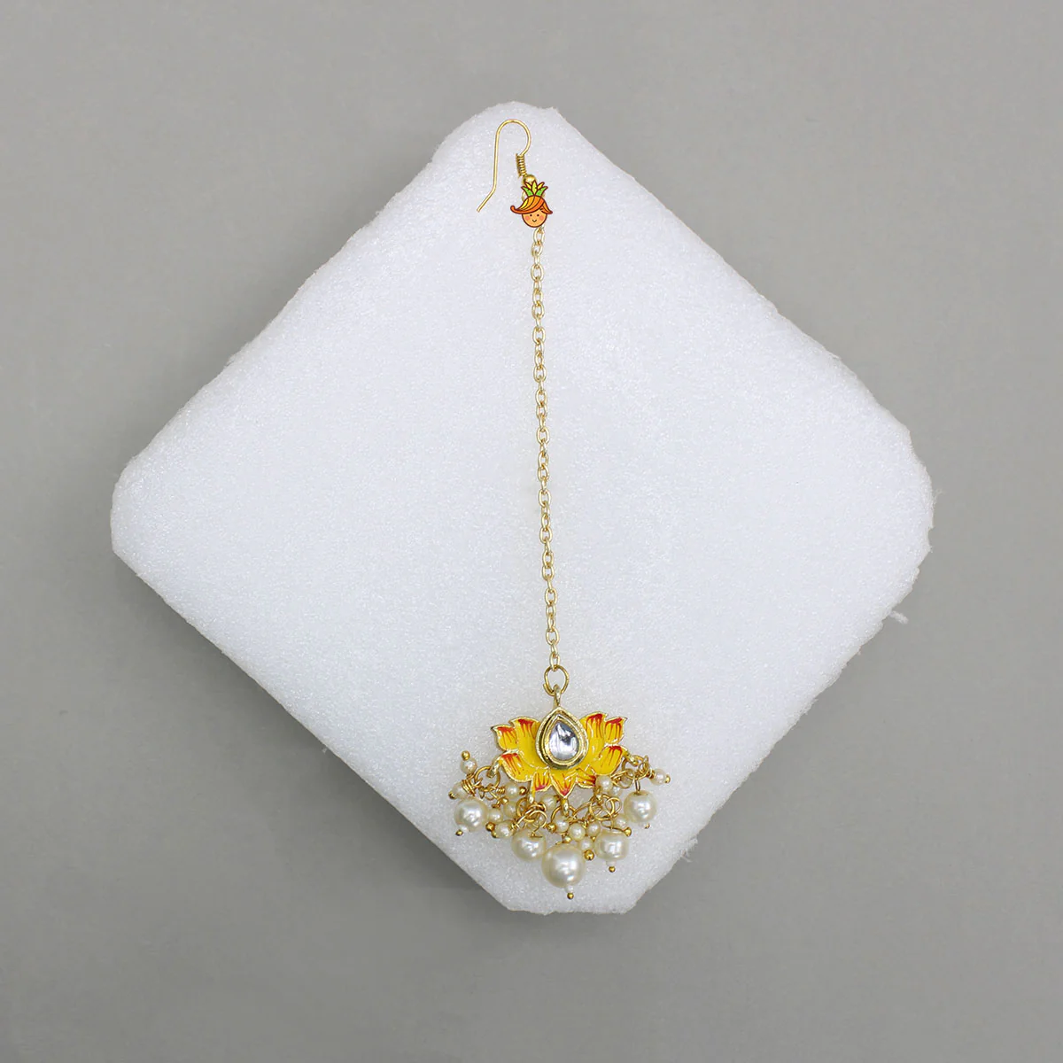 Ethnic Embellished Yellow Floral Maang Tikka - Image 4