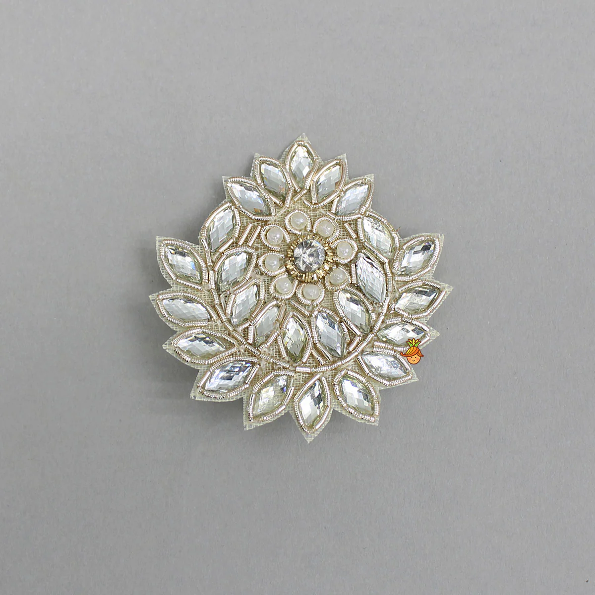 Ethnic Floral Embellished Hair Clips - Image 3