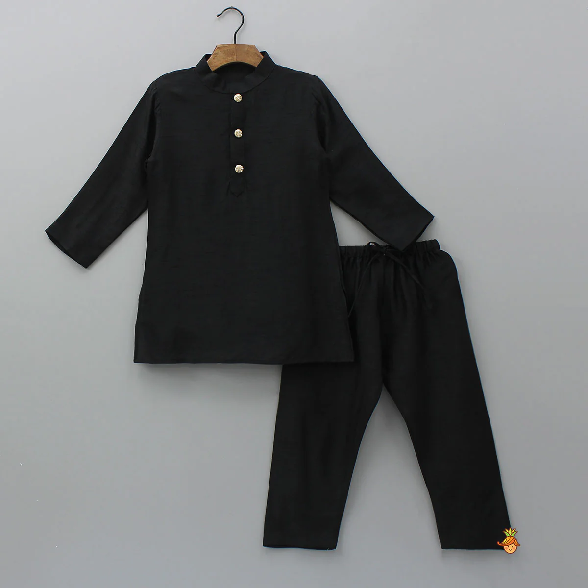 Elegant Kurta And Floral Embroidered Jacket With Pyjama - Image 3