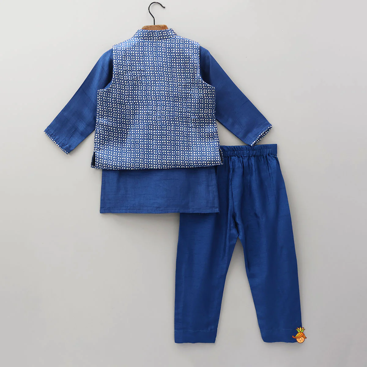 Ethnic Kurta Set With Printed Jacket And Pyjama - Image 2