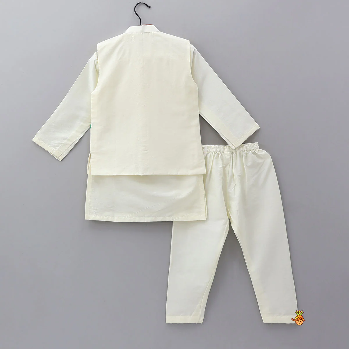 Ethnic Kurta With Beautifully Embroidered Jacket And Pyjama - Image 2
