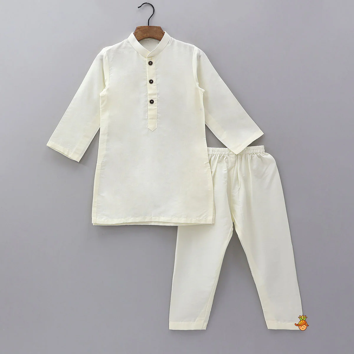Ethnic Kurta With Beautifully Embroidered Jacket And Pyjama - Image 3