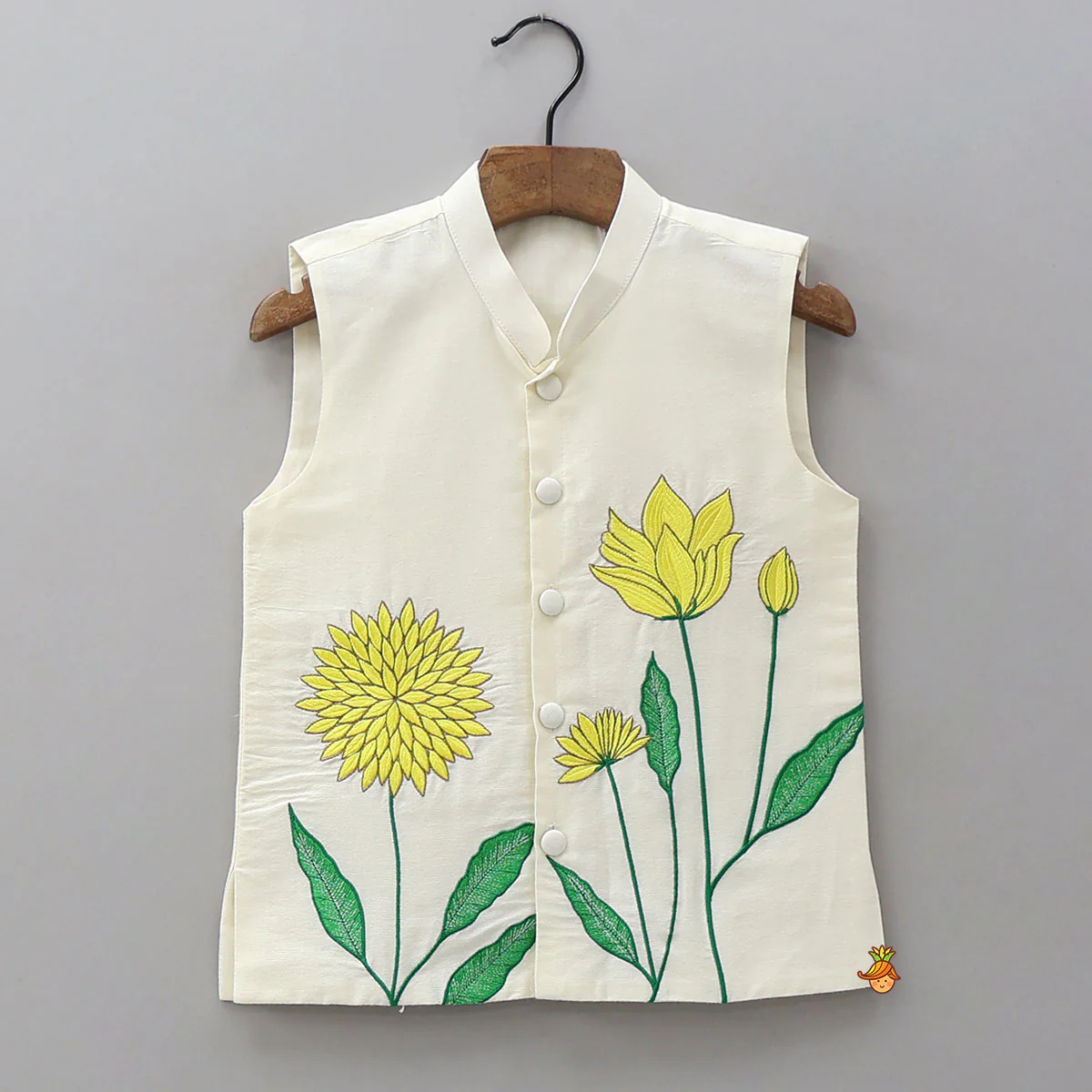 Ethnic Kurta With Beautifully Embroidered Jacket And Pyjama - Image 6