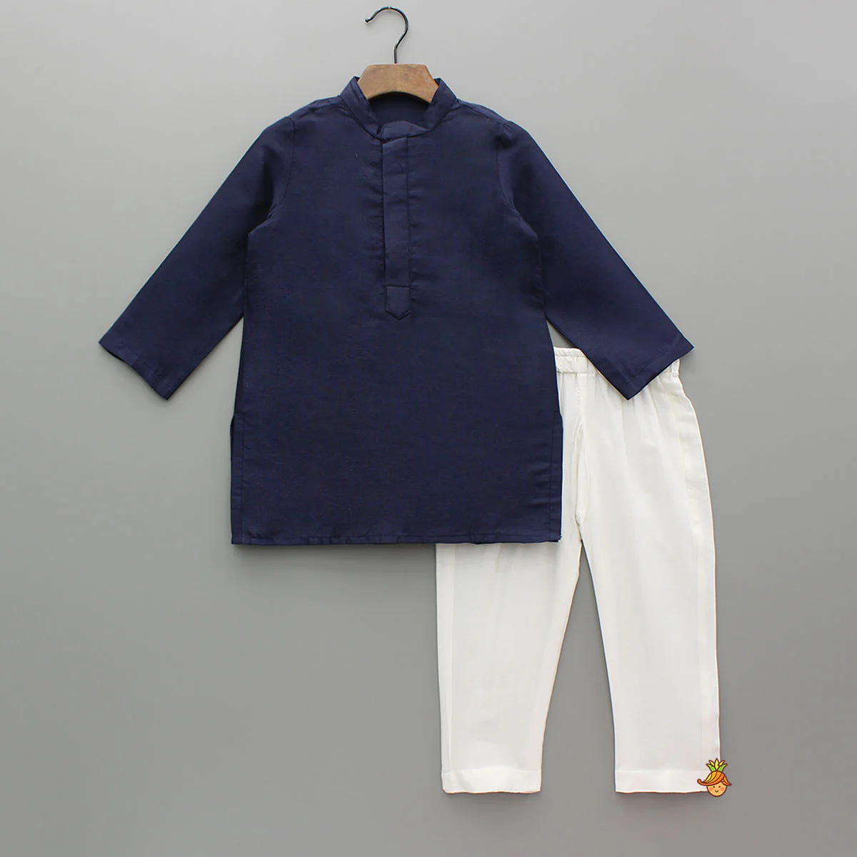 Ethnic Kurta With Diagonal Button Detail Jacket And Pyjama - Image 3