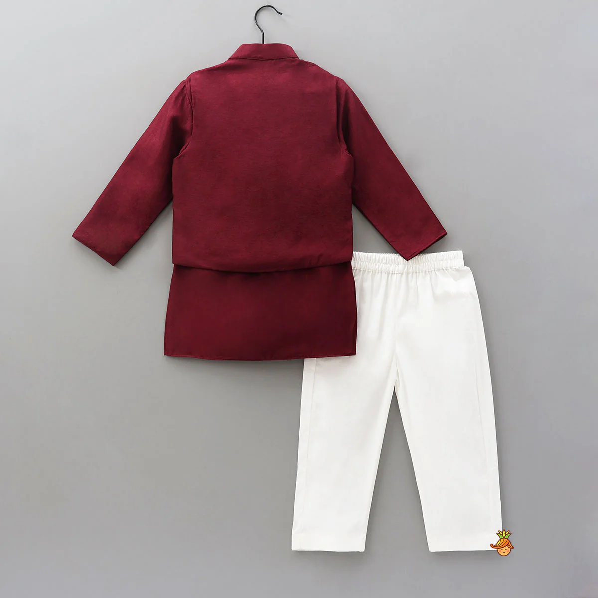 Ethnic Kurta With Embroidered Jacket And Pyjama - Image 2
