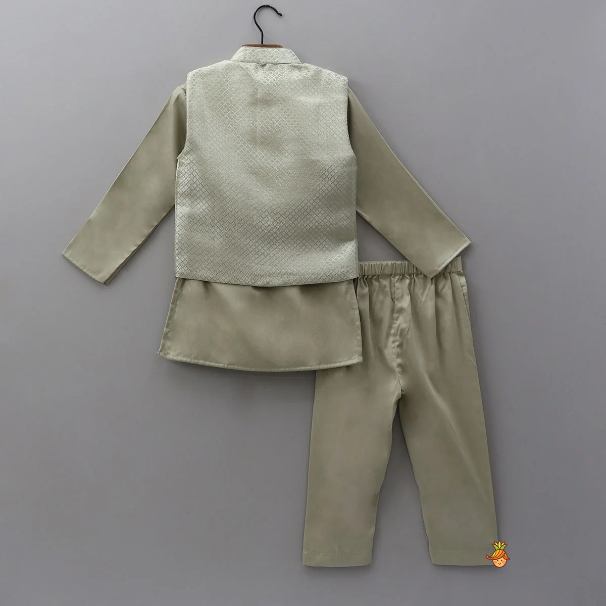 Ethnic Kurta With Front Open Brocade Jacket And Matching Pyjama - Image 2
