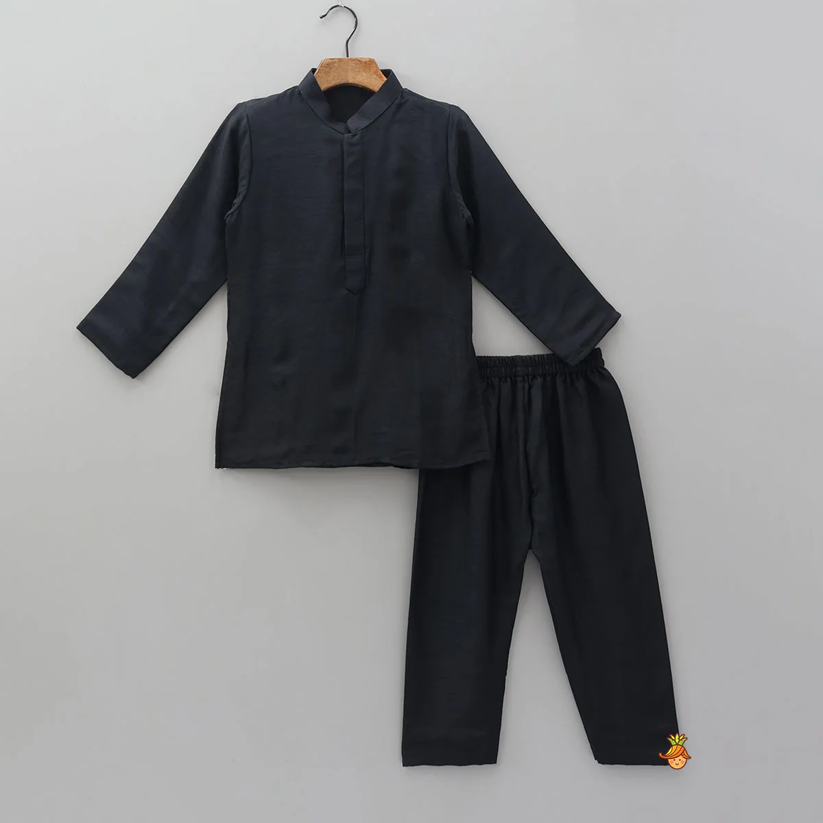 Ethnic Kurta With Heavy Embroidered Asymmetric Jacket And Pyjama - Image 3