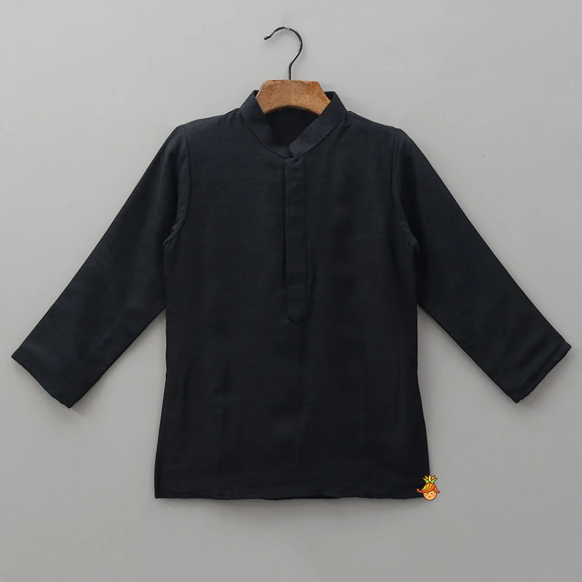 Ethnic Kurta With Heavy Embroidered Asymmetric Jacket And Pyjama - Image 4