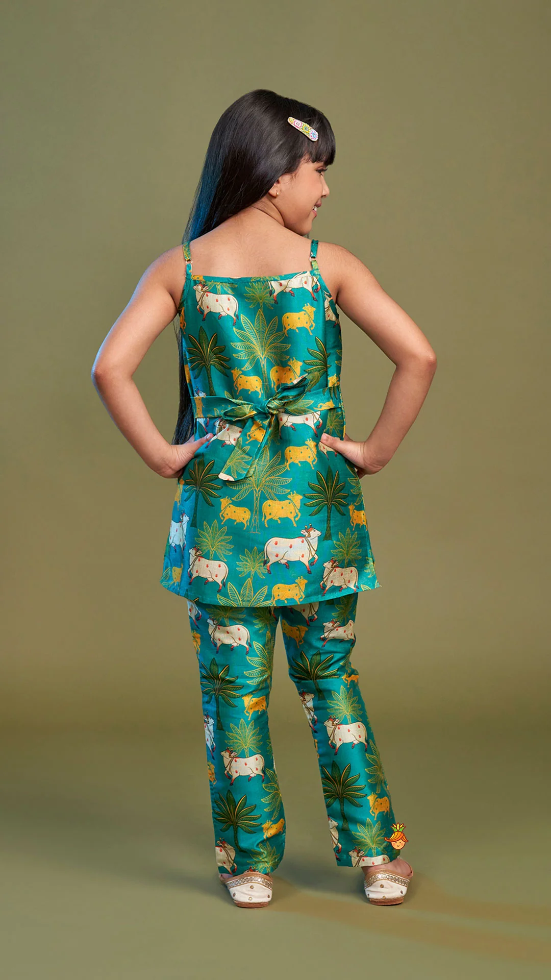 Ethnic Printed Kurti And Pant With Net Dupatta - Image 10