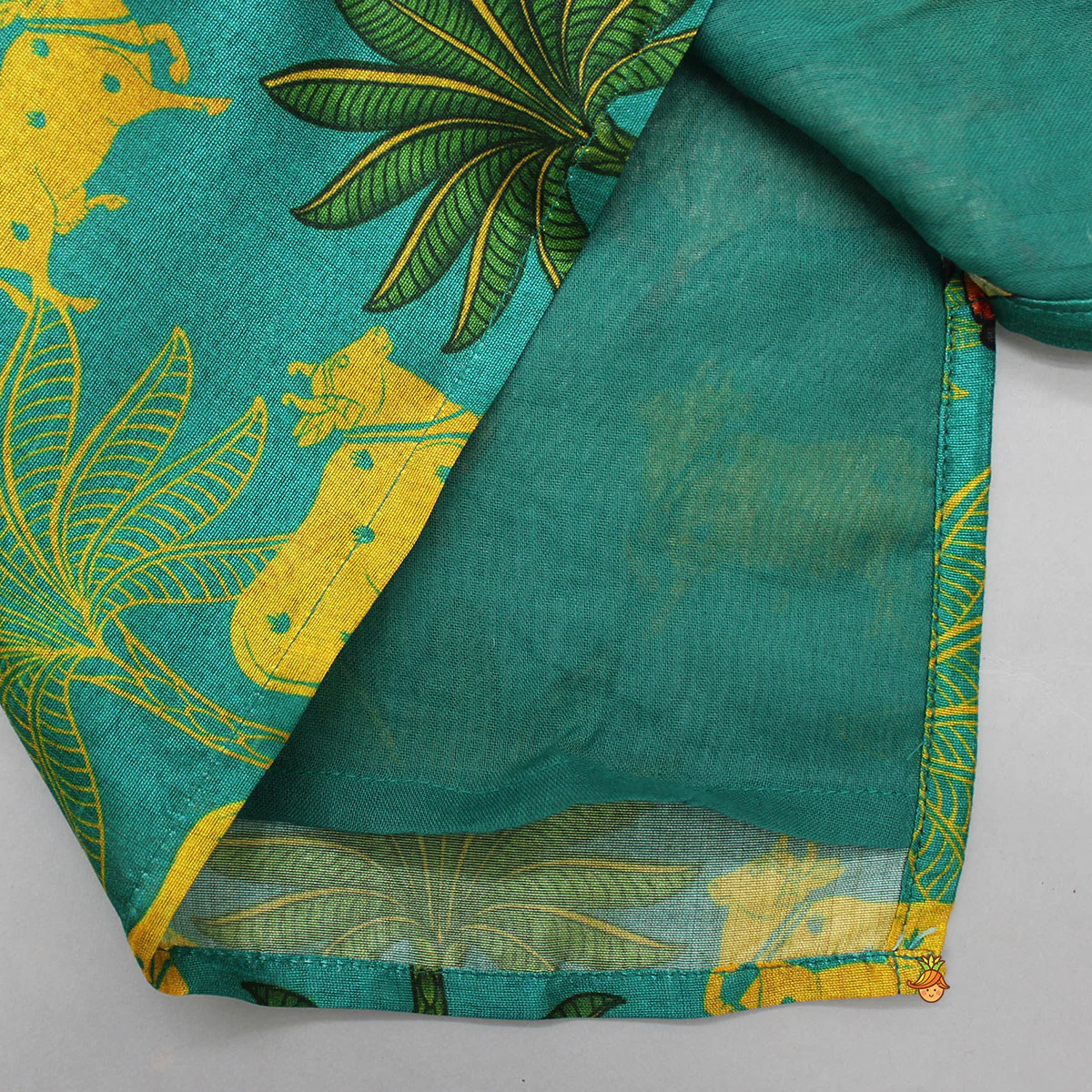 Ethnic Printed Kurti And Pant With Net Dupatta - Image 11