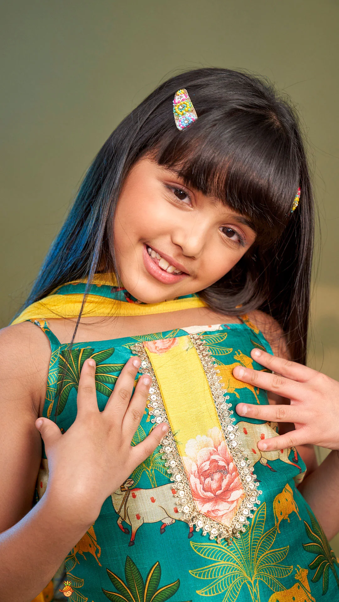 Ethnic Printed Kurti And Pant With Net Dupatta - Image 9