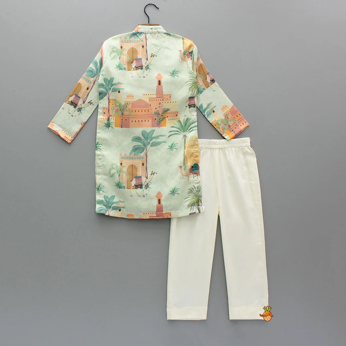 Exquisite Ethnic Print Kurta With Pyjama - Image 2