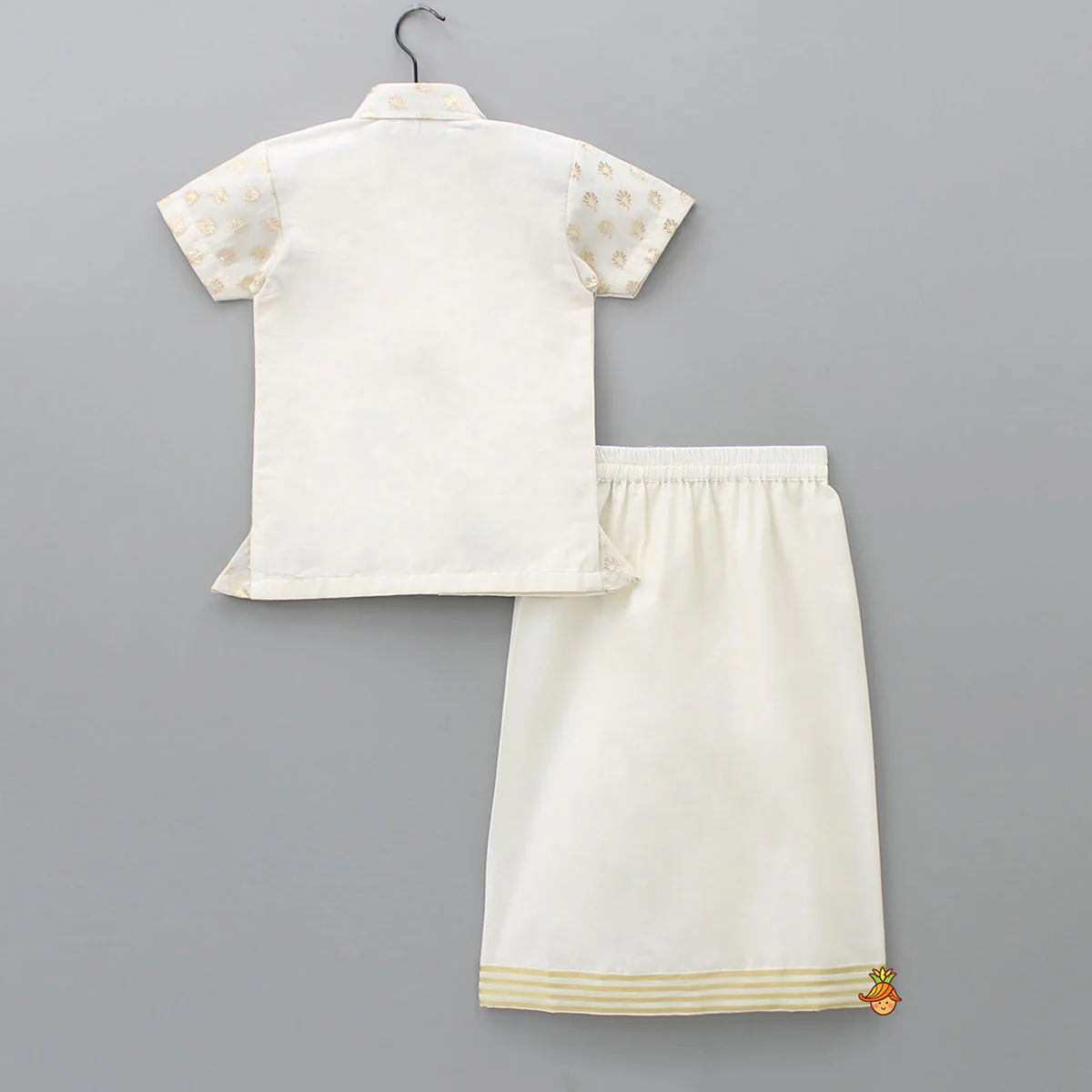 Exquisite Off White Shirt And Stitched Lungi With Shawl - Image 2