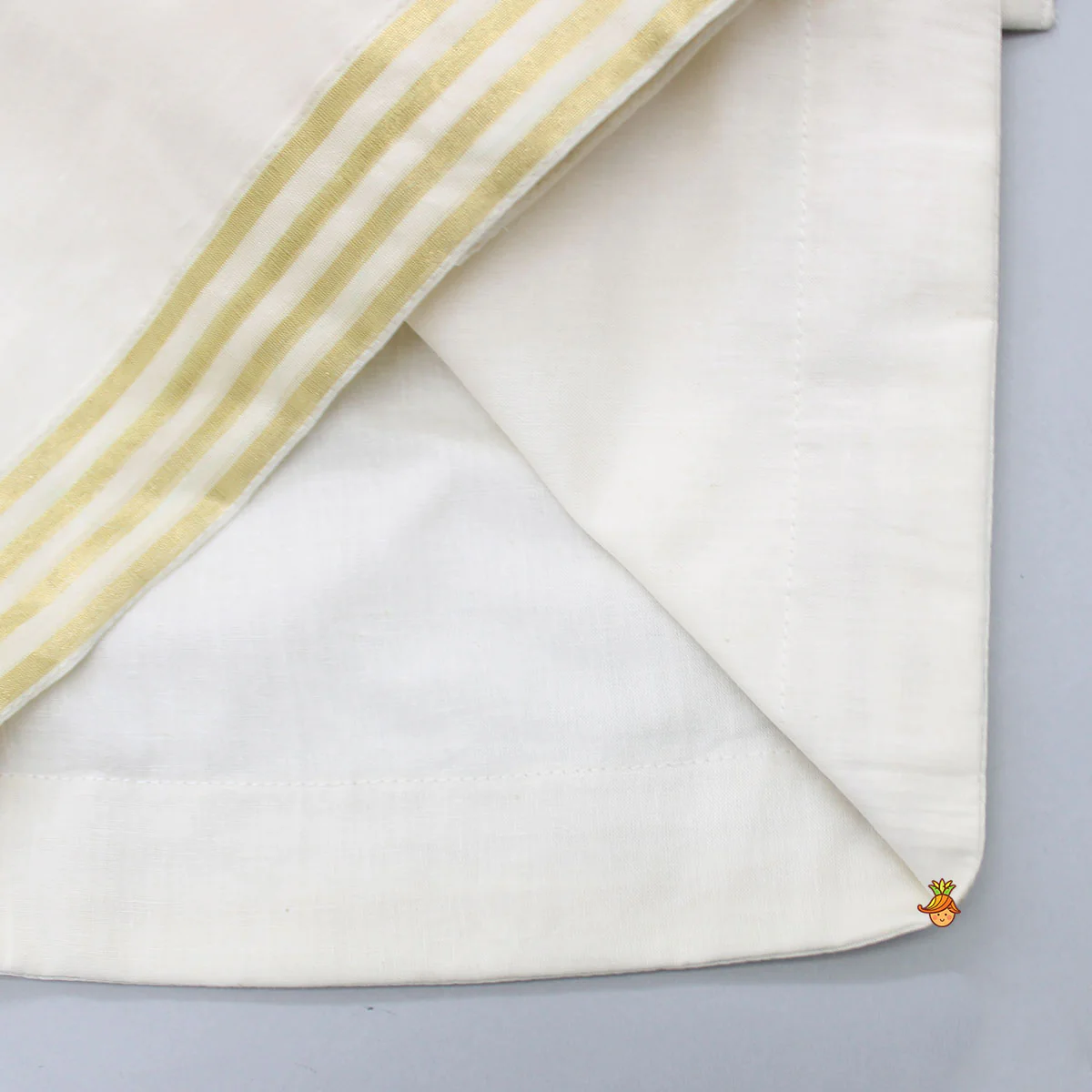 Exquisite Off White Shirt And Stitched Lungi With Shawl - Image 7