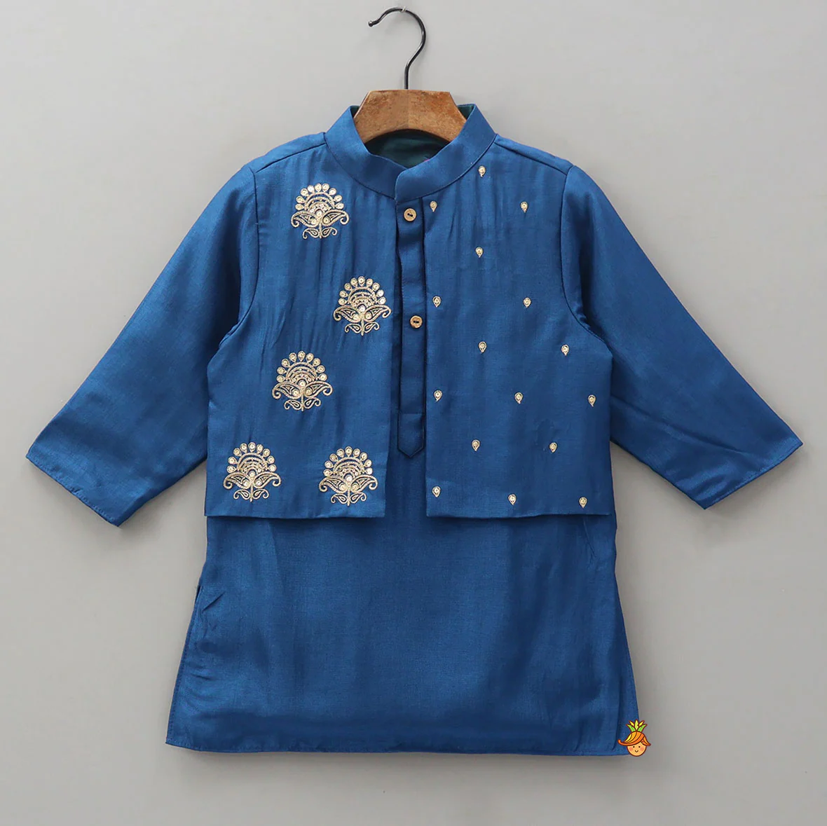 Faux Jacket Style Embroidered Kurta With Pyjama - Image 3