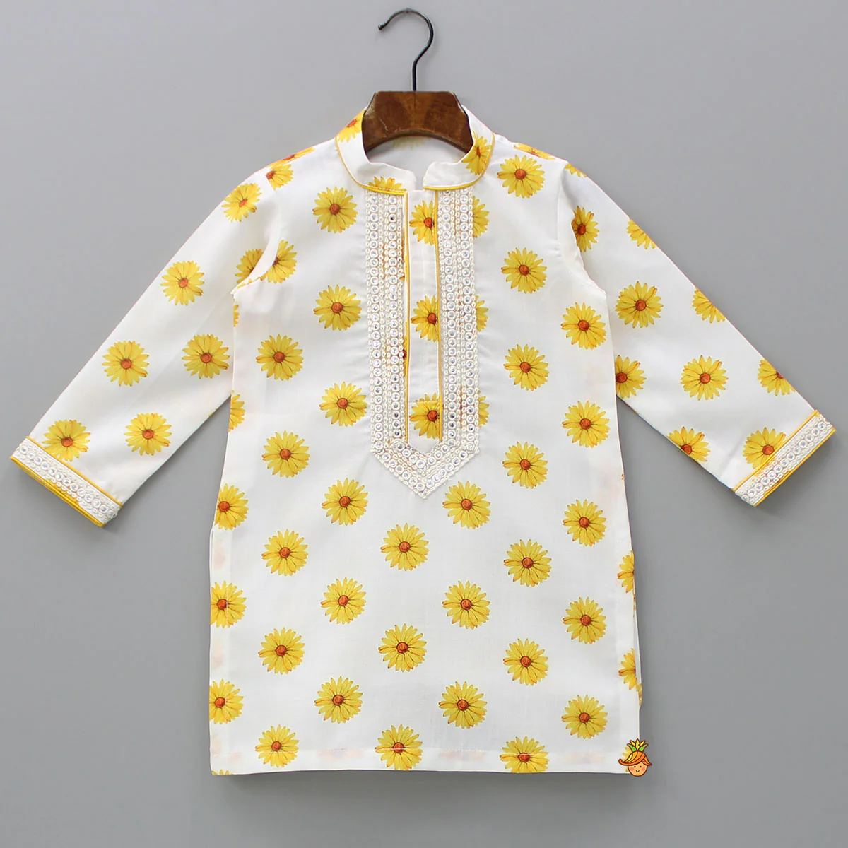 Faux Mirror Work Printed Cotton Linen Kurta And Pyjama - Image 3