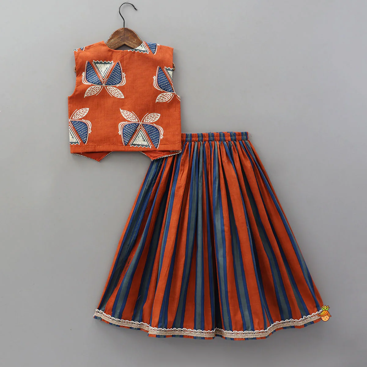 Faux Pocket Printed Top And Striped Lehenga - Image 2