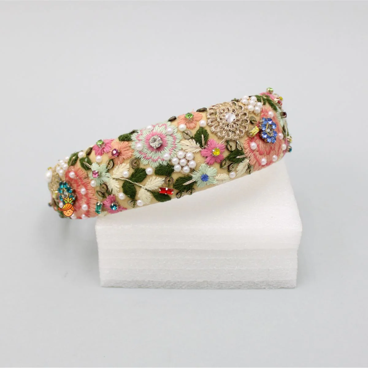 Flat Back Pearls And Colourful Stones Embellished Beige Hair Band - Image 3