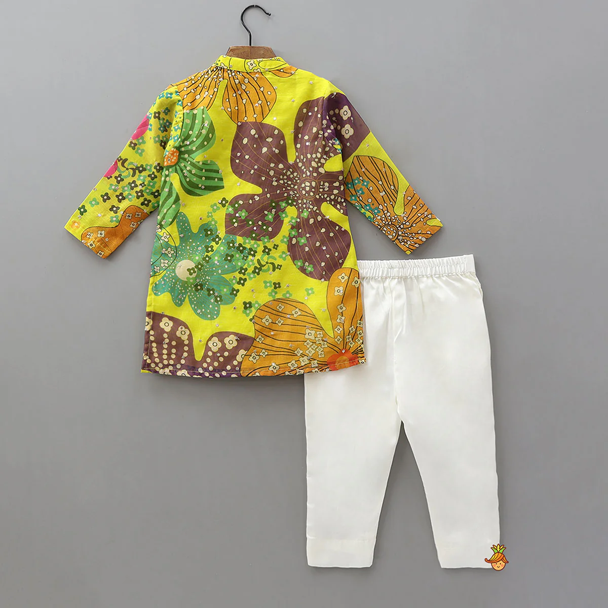 Floral Multicolour Printed Kurta With Pyjama - Image 2