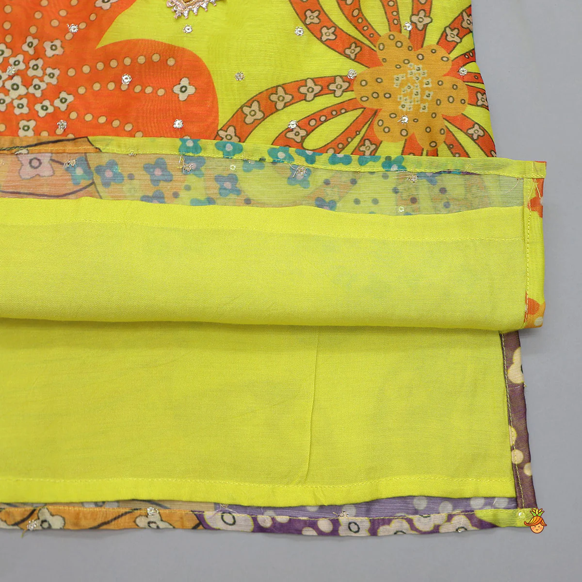 Floral Multicolour Printed Kurta With Pyjama - Image 5