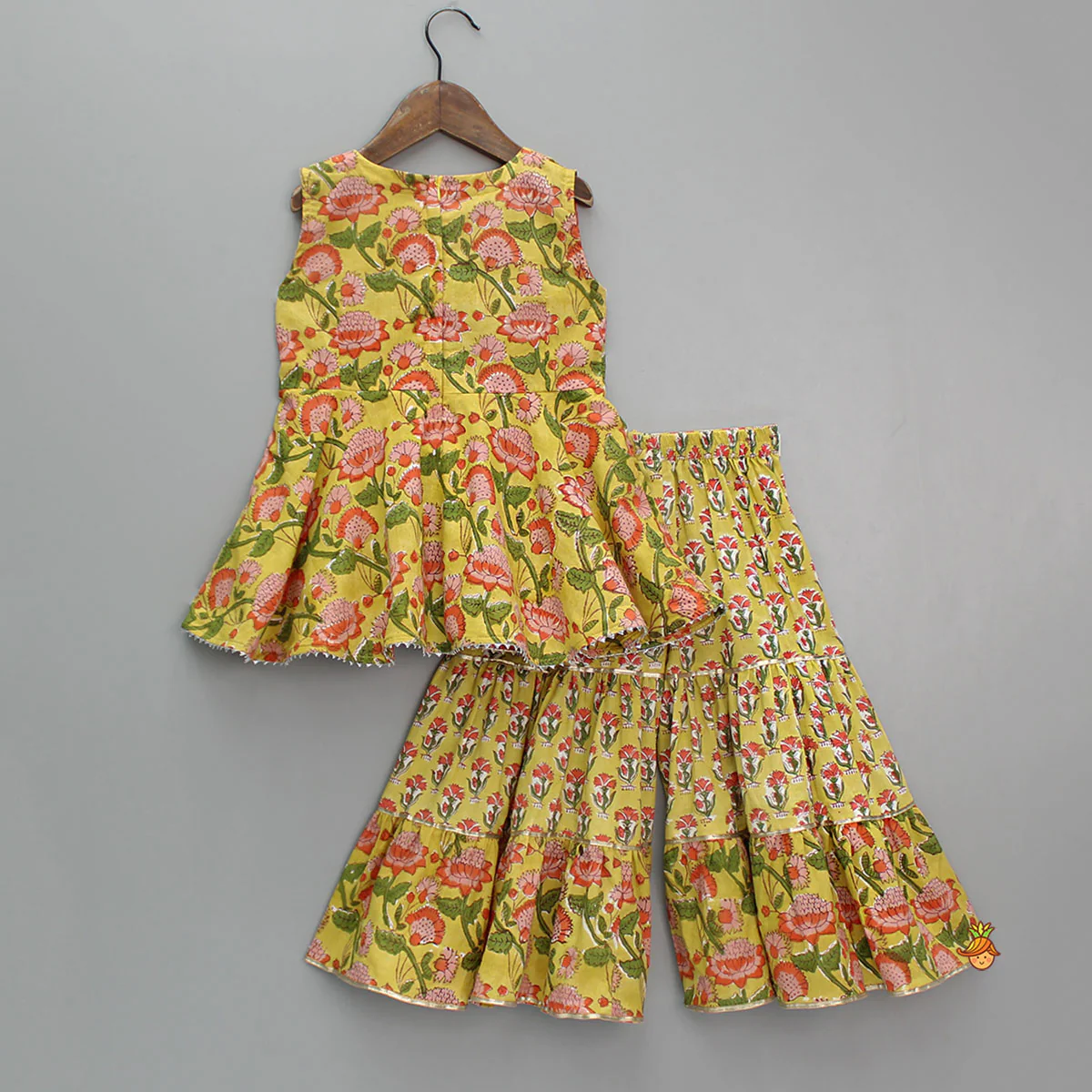 Floral Printed Flared Top And Tiered Sharara With Green Dupatta - Image 2