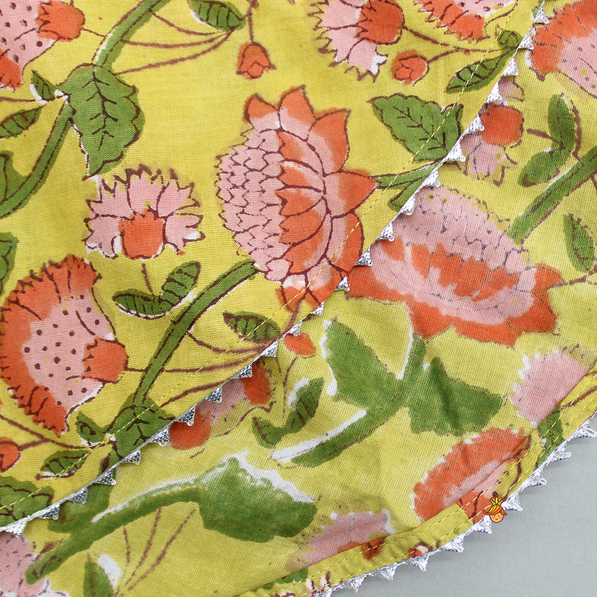 Floral Printed Flared Top And Tiered Sharara With Green Dupatta - Image 6