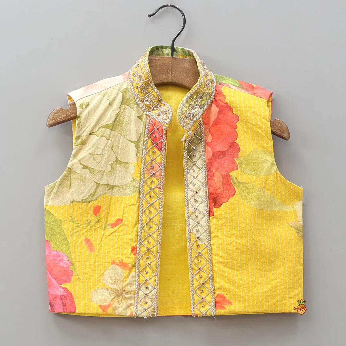 Floral Printed Kurta With Cut Dana Embroidered Jacket And Pyjama - Image 6
